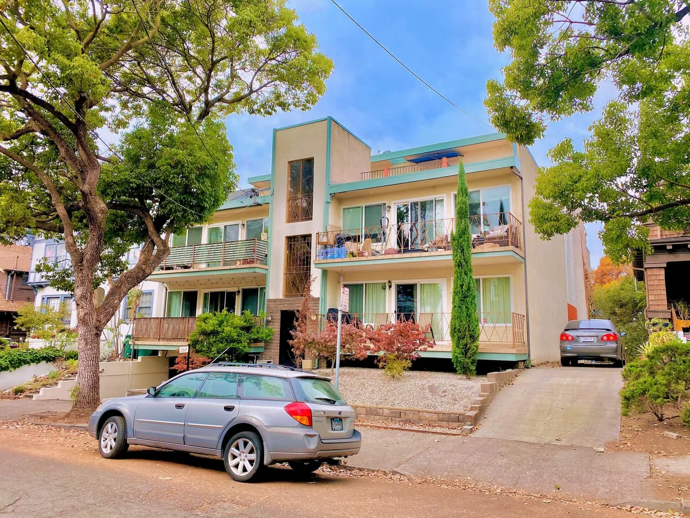3317 Kempton Ave, Oakland — primary photograph
